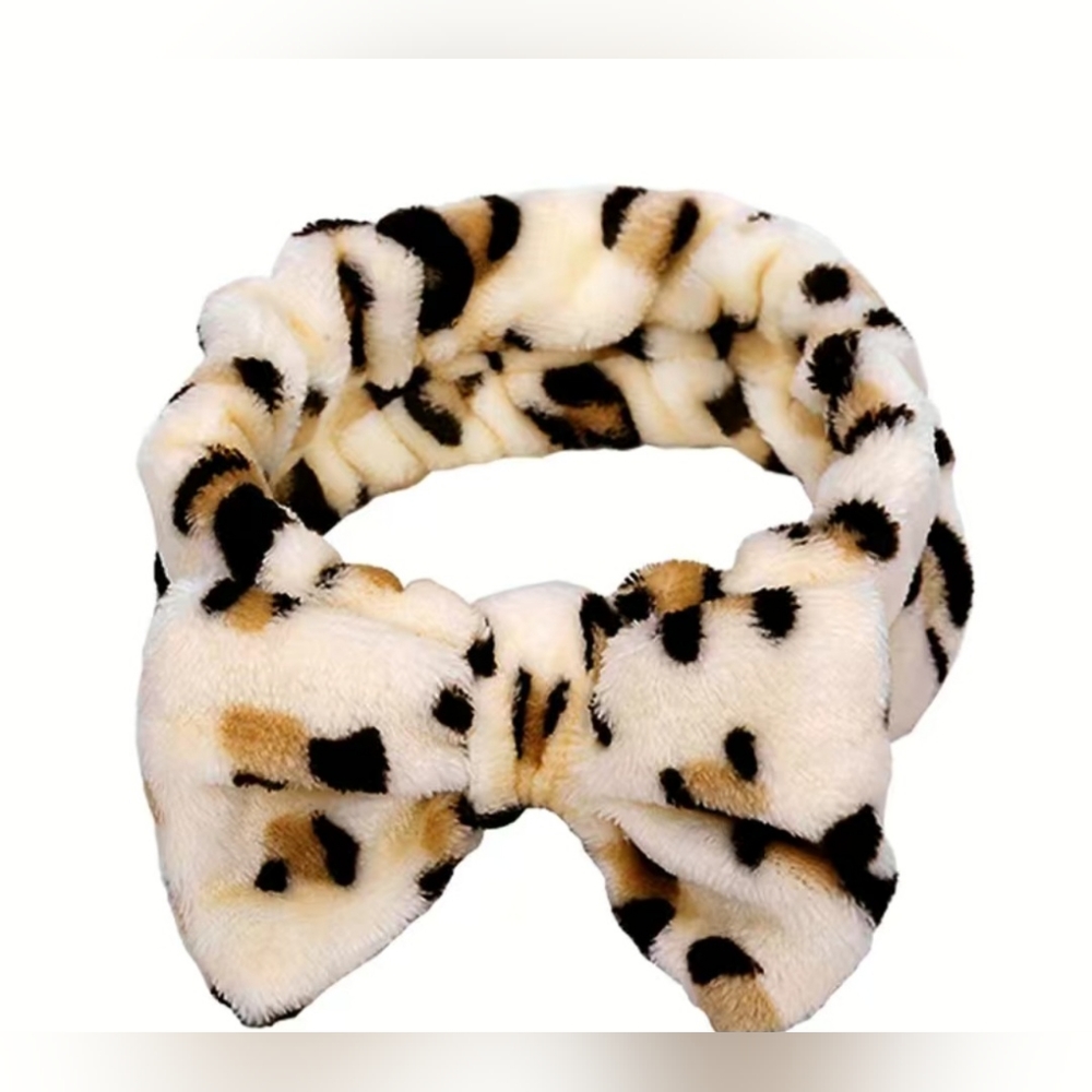 New plush leopard spa headband